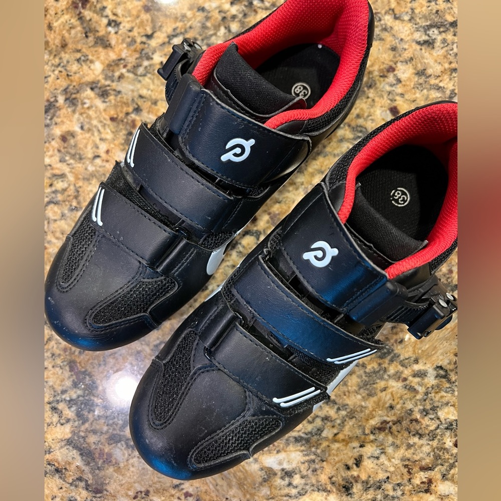Peloton Cycling shoes Size 38